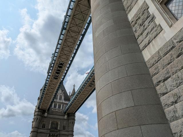 建筑裝飾表現(xiàn)技法ppt結(jié)束語(yǔ)